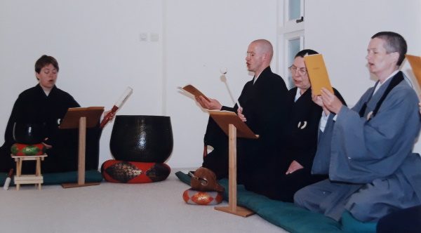 Rezitation (1999) -vlnr Jishin (jetzt Tetsue), Hozan, Iretsu und Anshin Tenjo